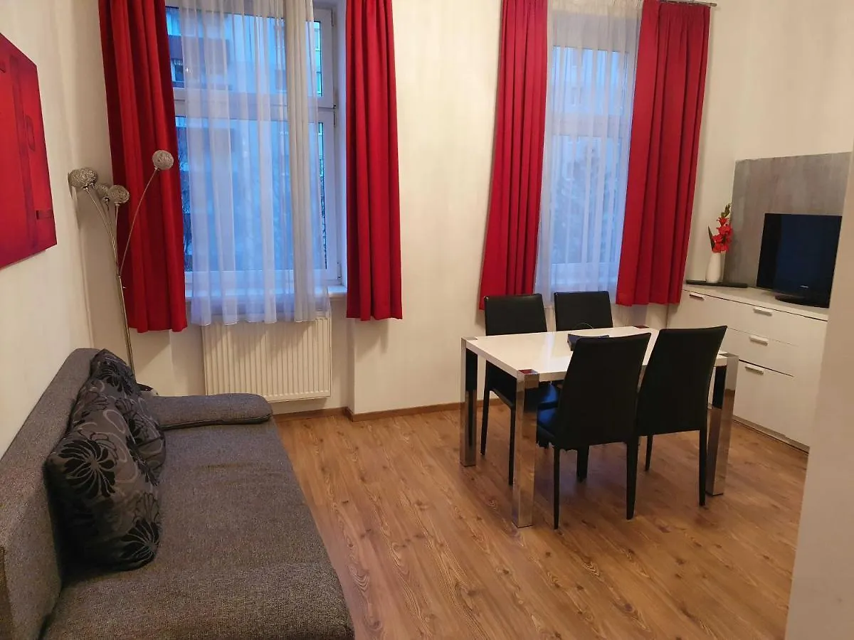 Vibrant Red Apartment I Contactless Check-In Wien
